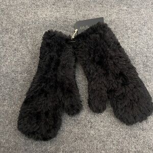 Plush Black Mittens